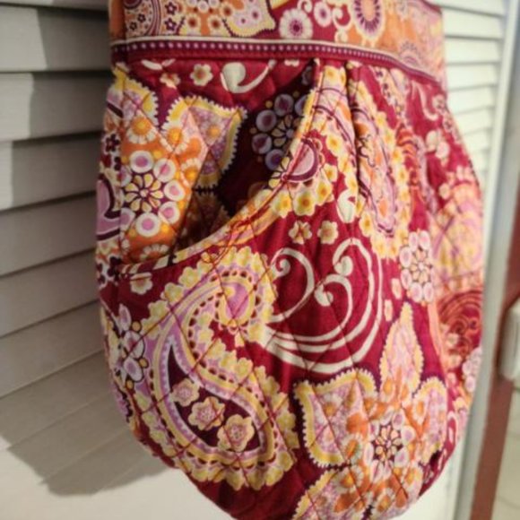 Vera Bradley medium purse with 2 front angled & 4 inside pockets - Picture 5 of 6